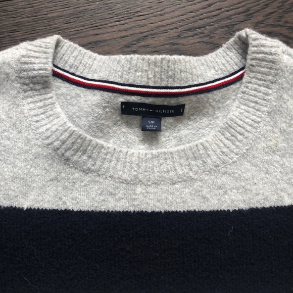 Tommy Hilfiger stripped sweater - Picture 2 of 3
